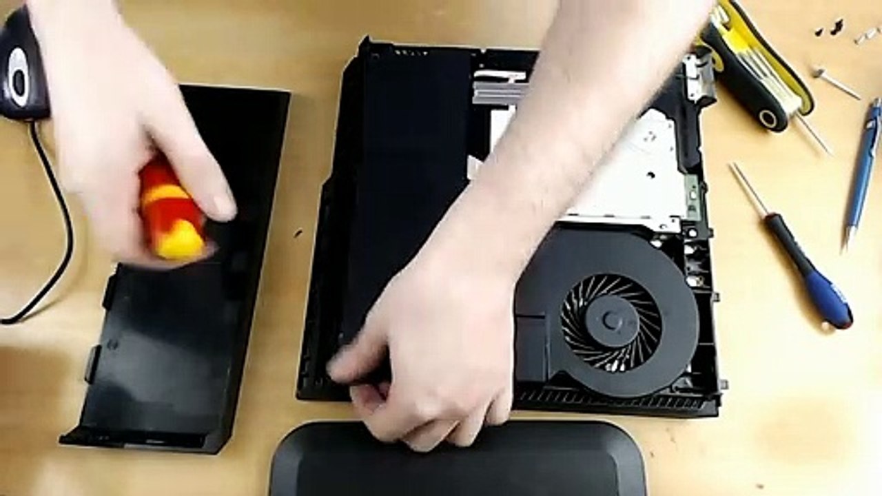 Reparation PS4 HS #01 - Diagnostique et démontage