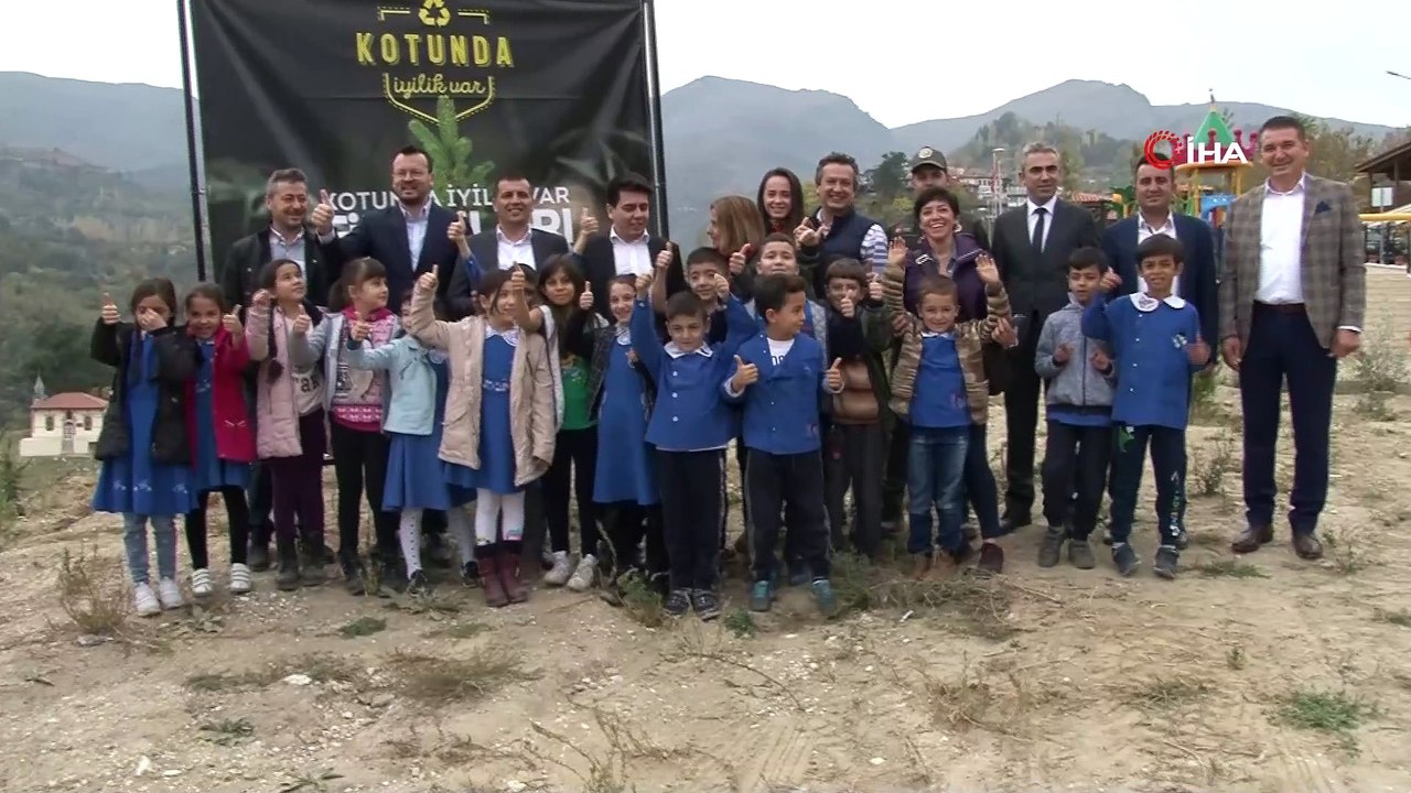 Forum Çamlık AVM 10 bin fidanı toprakla buluşturdu