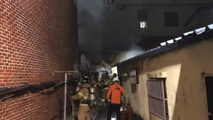 부산 단독주택에서 불...1명 전신 화상 / YTN