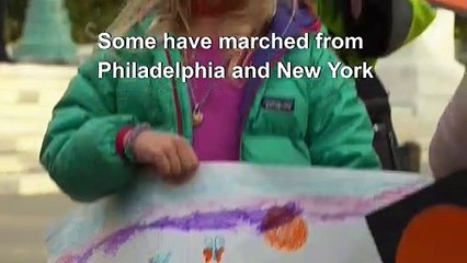 Undocumented migrants march to US Supreme Court