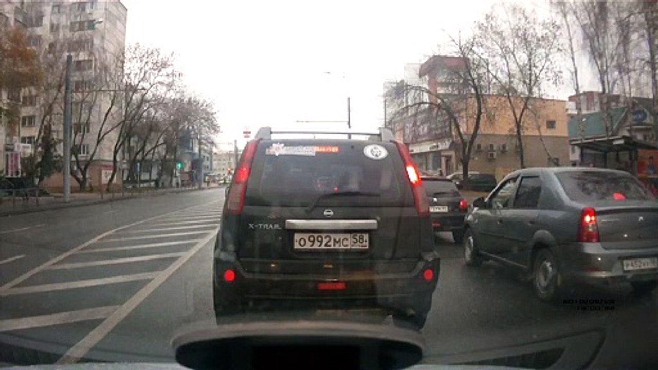 Surprising Spin Kick in the Street