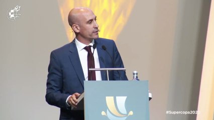 Luis Rubiales: "Las mujeres y hombres acudirán al estadio de la Supercopa de España en Arabia en plena igualdad"