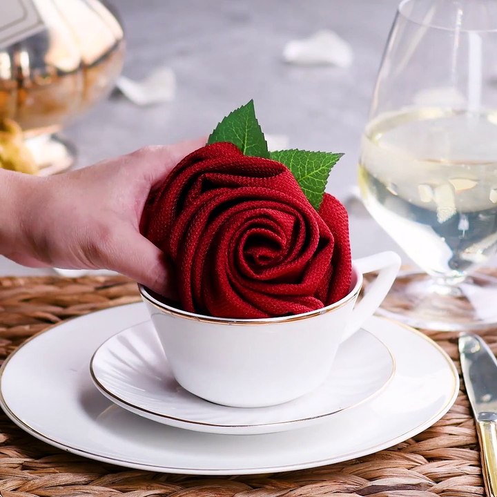 10 Pliages De Serviettes Faciles à Faire Qui Vont Épater Tous Vos Invités.