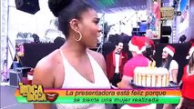 Denisse Angulo recibió sus 27 primaveras trabajando y rodeada del cariño de su público