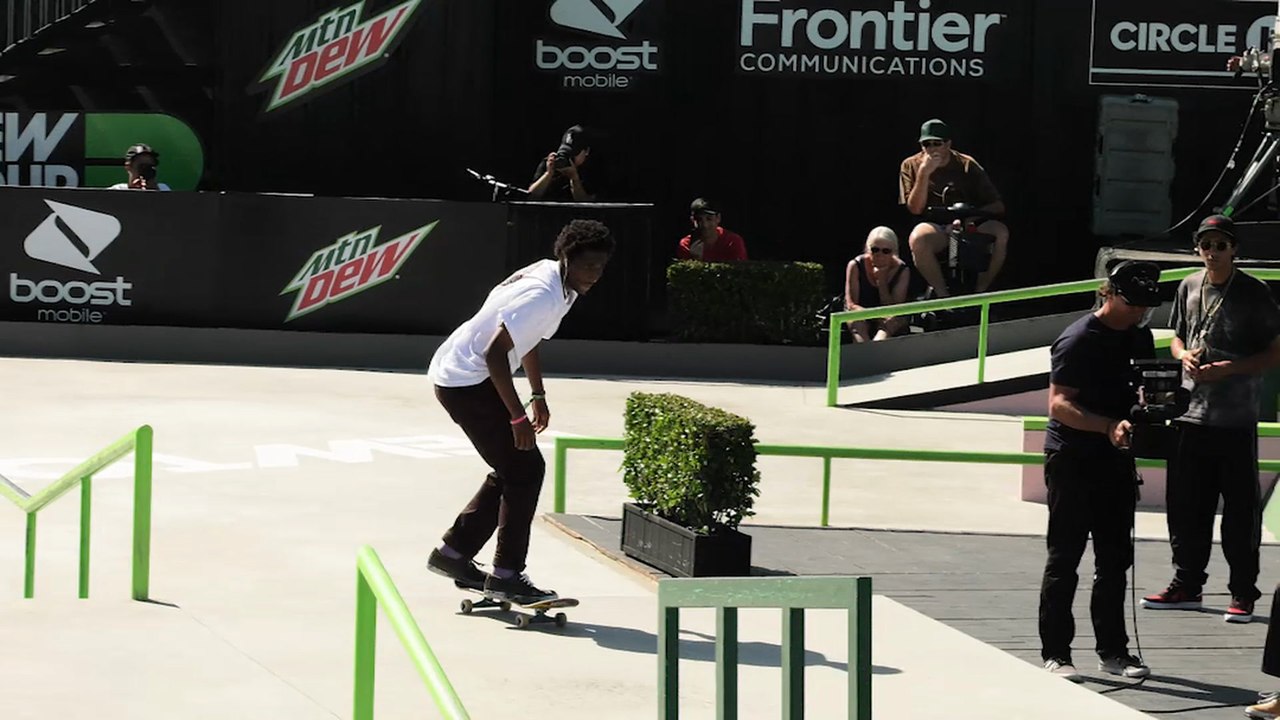 Head 2 Head: Alex Midler vs Dominick Walker Frontside Nosegrind