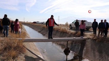 Fidan dikimine engelleri aşarak gittiler