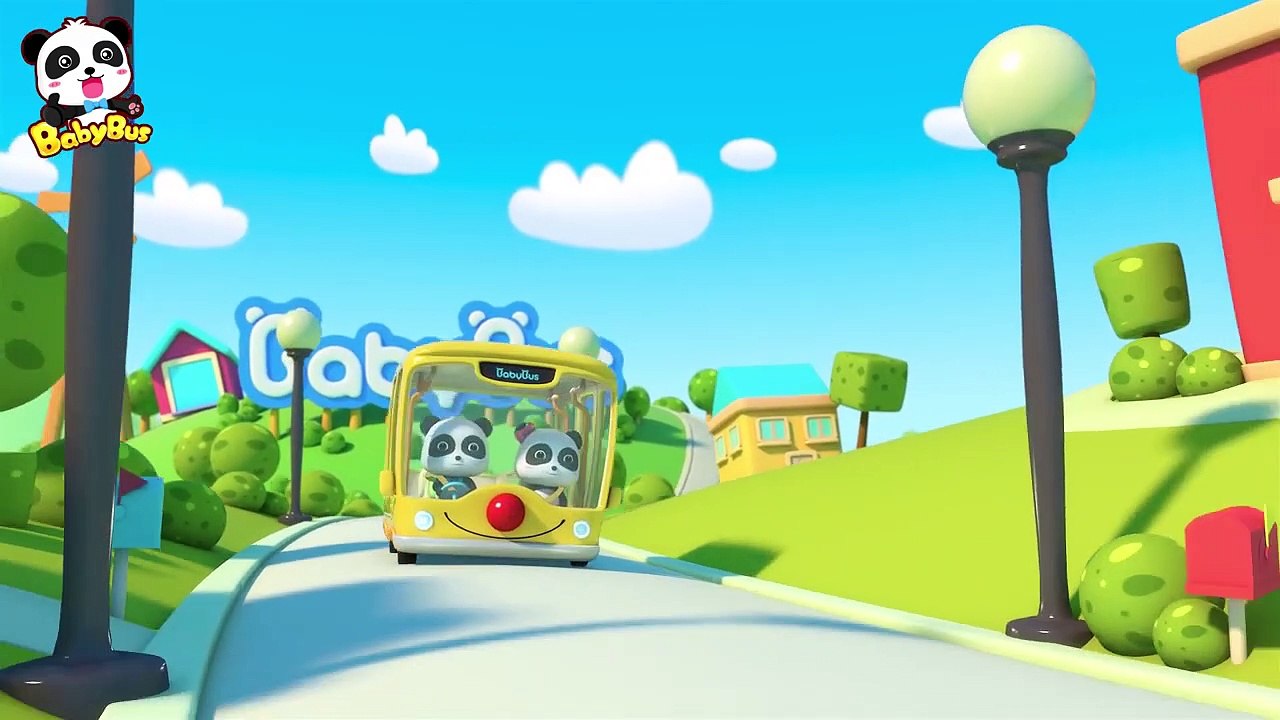 Somos Pequeños  Médicos | Canción Infantil | Oficios y Profesiones Para Niños | BabyBus Español