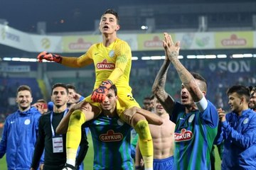 Çaykur Rizesporlu Zafer Görgen'den mutlusu yok