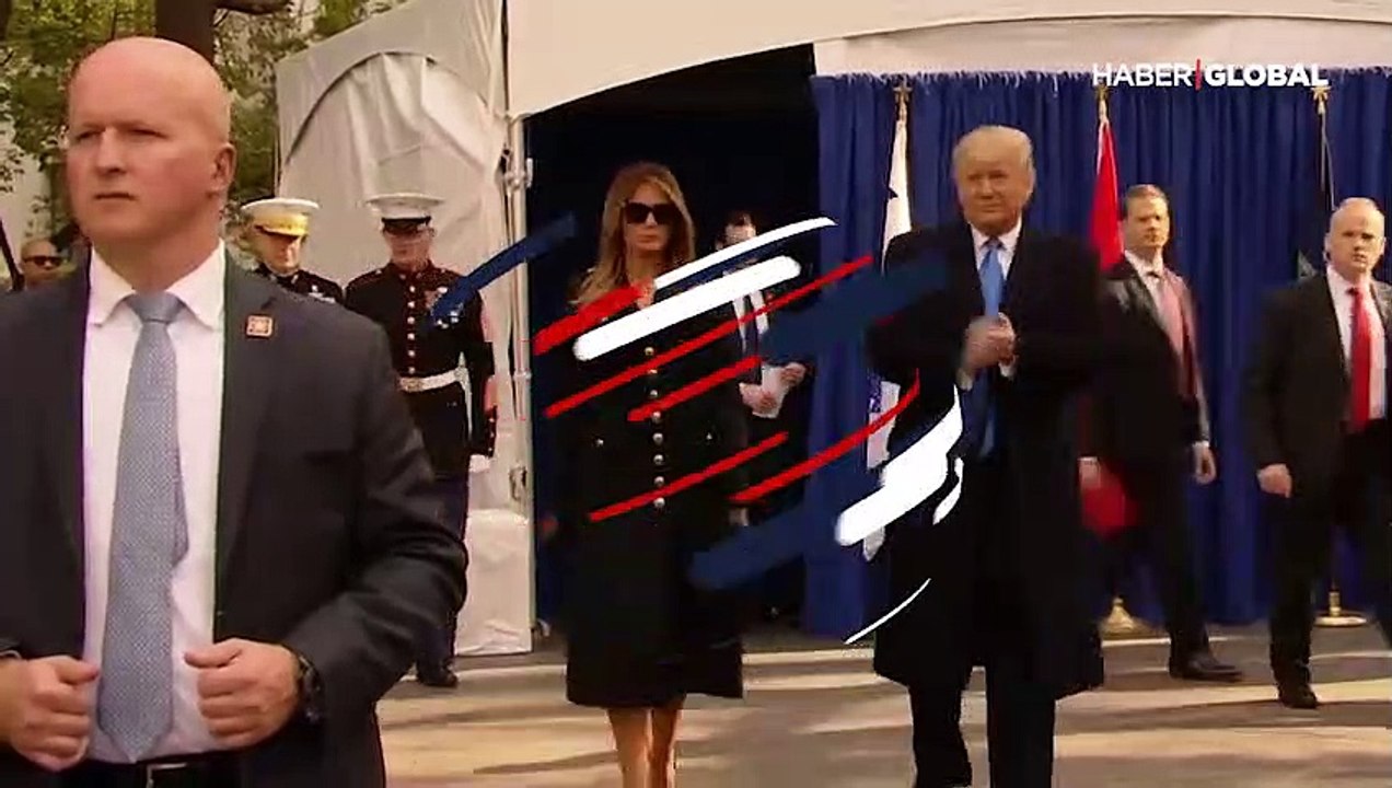 ABD Başkanı Trump  kurşun geçirmez camın arkasından konuştu