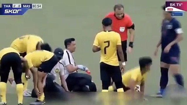 Futbol sahalarında görülmemiş olay!