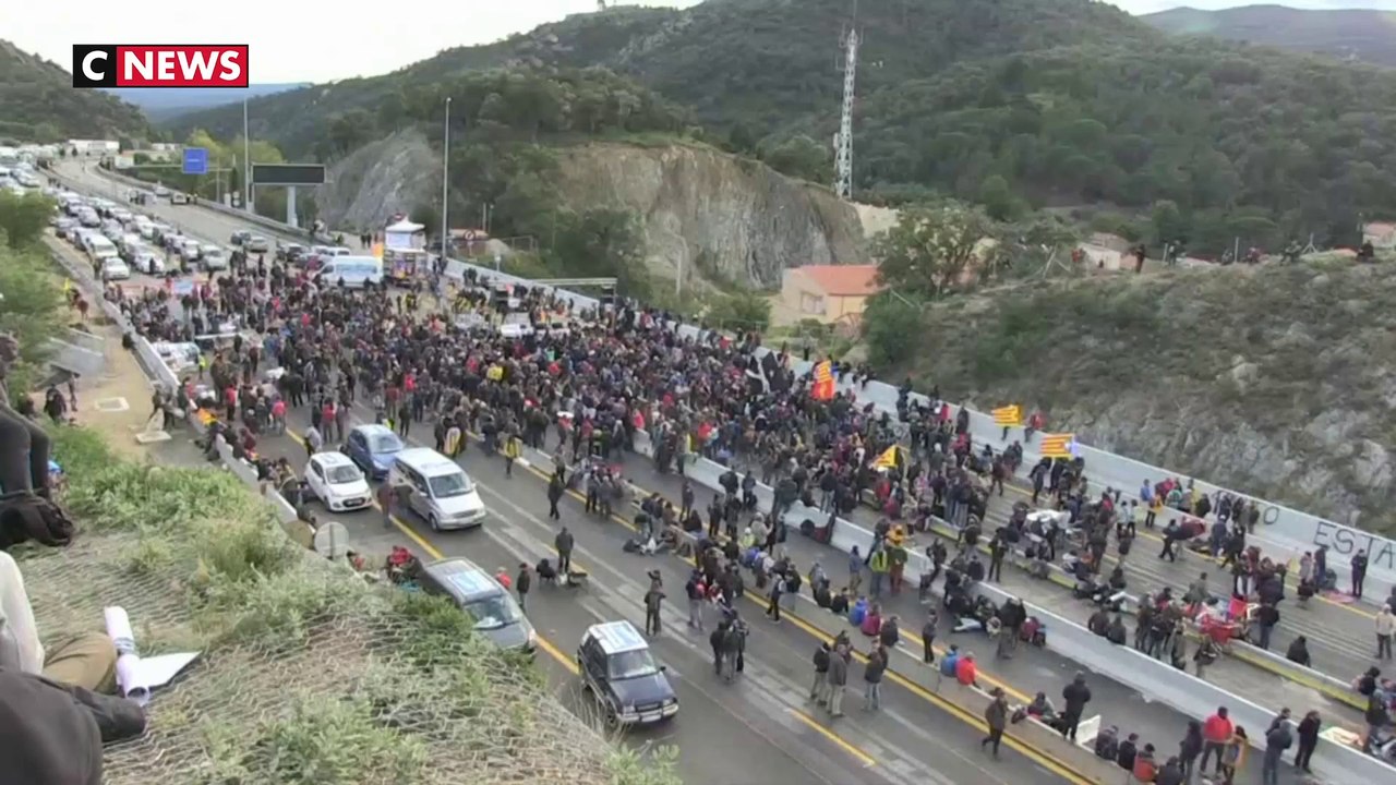 La frontière franco-espagnole bloquée par des indépendantistes catalans