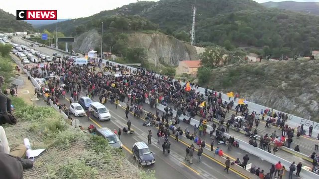 La frontière franco-espagnole bloquée par des indépendantistes catalans