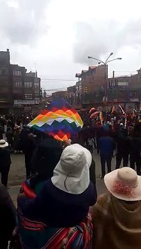 Los paramilitares del Foro de Sao Paulo llegan a Bolivia e irrumpen en La Paz al grito de Ahora sí, guerra civil