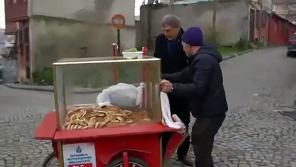 Nobel devşirmesi Orhan Pamuk’a sosyal medyada tepki! Kendi toplumuna yabancı!
