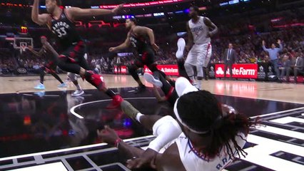 Boucher puts incredible block on Clippers' Harrell