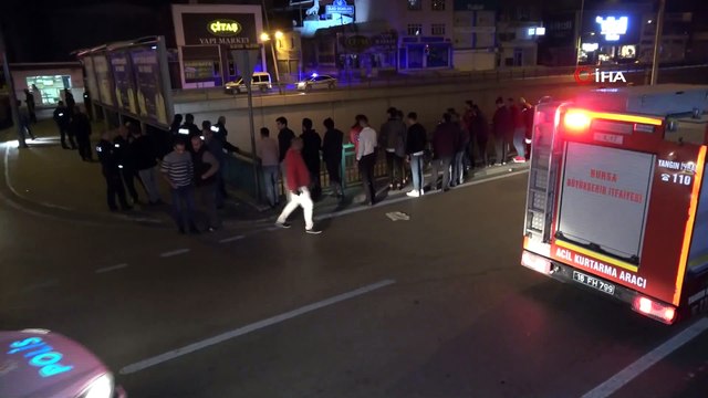 Sevgilisinden ayrıldığı için intihar girişiminde bulunan genci müzakereci polis kurtardı