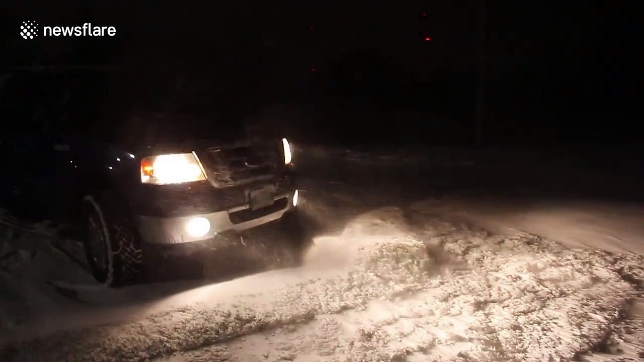 Tempête de neige au Canada... Bien pire que notre hiver en France !