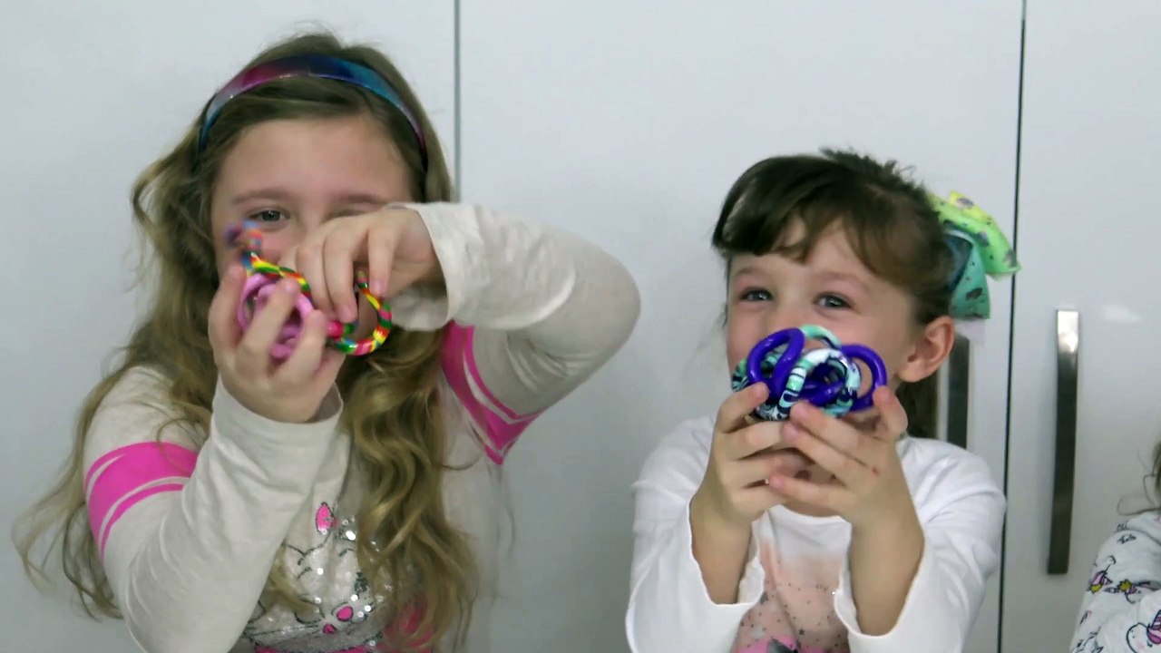 Sophia, Isabella  e Alice  Brincando