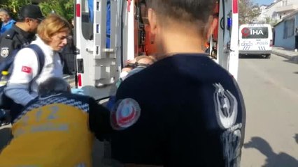 Kızıyla kavga eden damadı ve arkadaşını bıçakladı