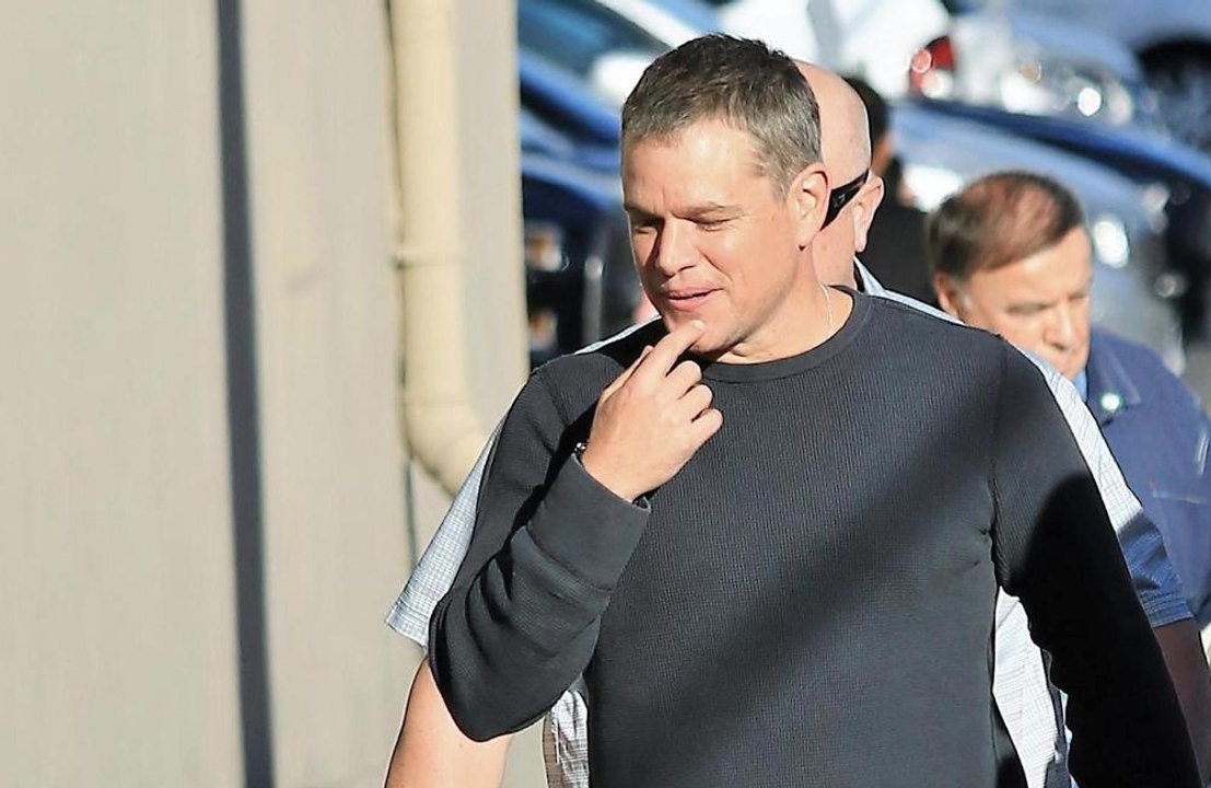 マット・デイモン、オーストラリアでニシキヘビに遭遇