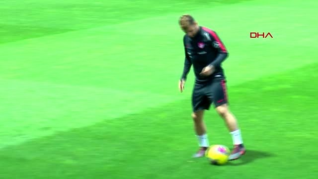 Spor a milli futbol takımı, izlanda maçı hazırlıklarına devam etti