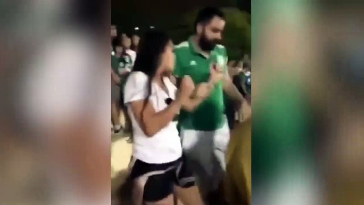 Aficionada se inflitra en la grada rival y es expulsada