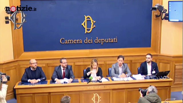 Giorgia Meloni contro Report: botta e risposta con i giornalisti | Notizie.it