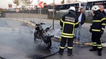 Ceza yazılan ehliyetsiz sürücü motosikleti yaktı - KOCAELİ