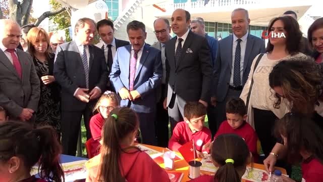 Yüzlerce çocuk 'Ağız ve Diş Sağlığı Şenliği'nde