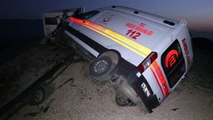 Ambulans taşıyan çekici kaza yaptı: 1 yaralı - KARABÜK