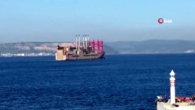 Liberya bayraklı enerji gemisi Çanakkale Boğazı'ndan geçti