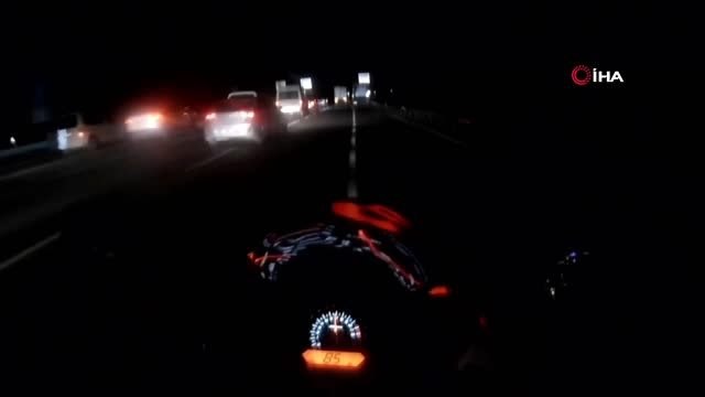 İstanbul'da motosiklet sürücülerinin ölümden kıl payı kurtulduğu kazalar kamerada