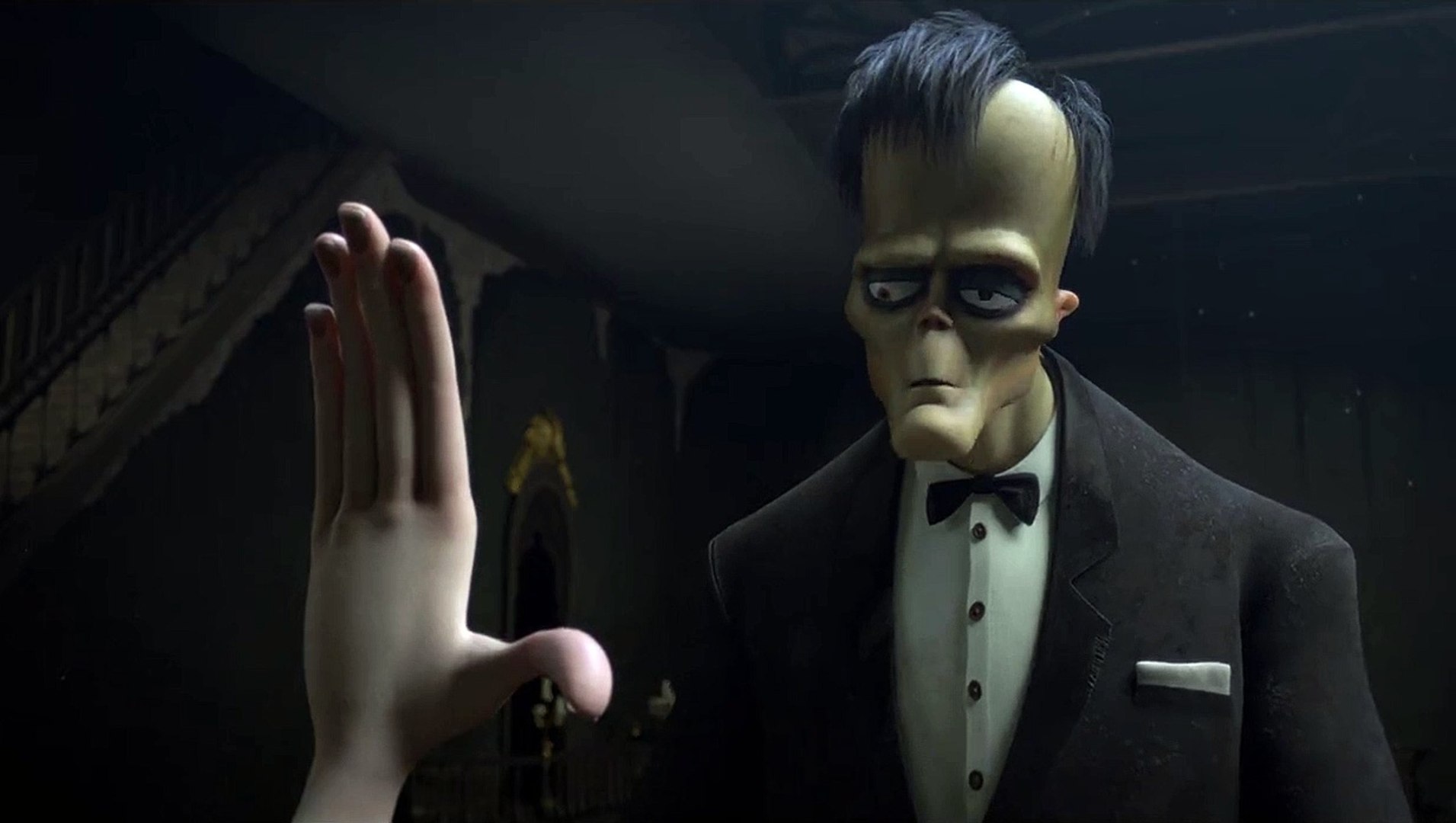 La Famille Addams Film Extrait Le Generique Rejoue Par Max Et La