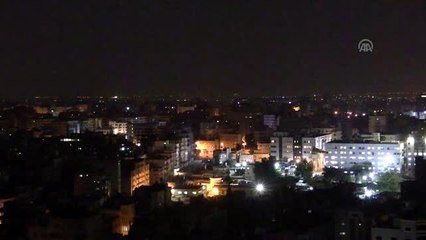 İsrail'in Gazze saldırılarında 10 kişi hayatını kaybetti