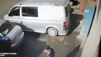 Pendik'te 16 yaşındaki çocuk elinde pompalı tüfekle düğüne böyle gitti