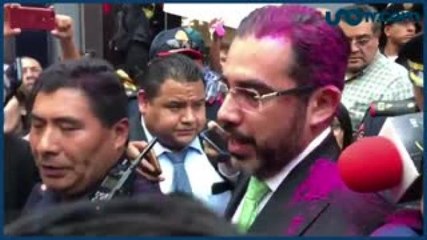 Pamela Cerdeira | Aventar diamantina a un funcionario es una forma brillante de protestar