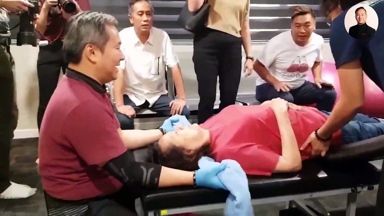 《 腳踝關節扭傷 》 Ankle sprain Treatment by Master Chris, Eng sub