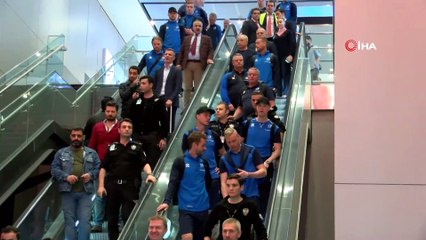A Milli Takım'ın rakibi İzlanda, İstanbul'a geldi