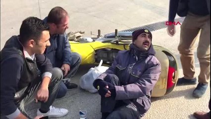 Bursa kazada yaralanan ptt görevlisine yoldan geçen sağlıkçı müdahale etti