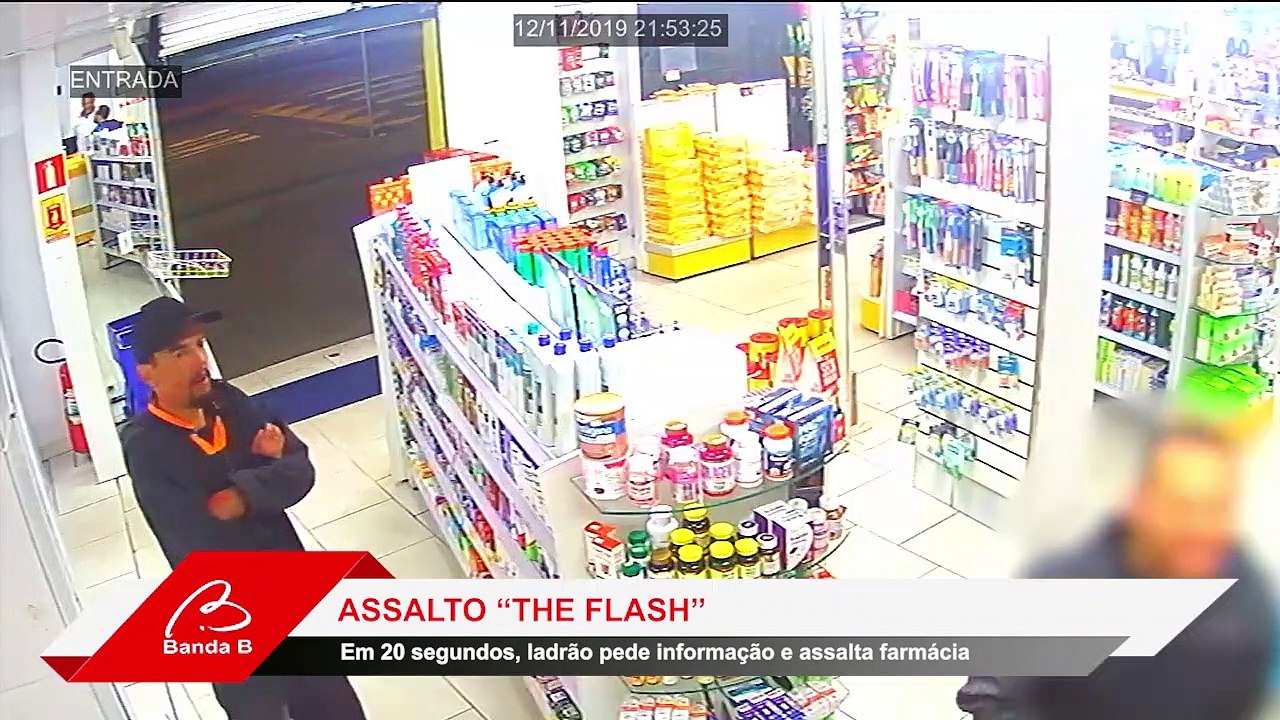 Assalto ‘The Flash’: Em 20 segundos, homem pede informação e rouba farmácia