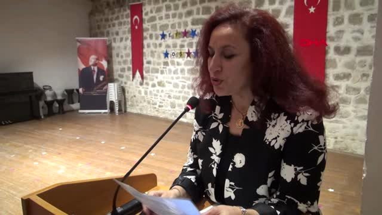 Minik öğrencilerinden geri dönüşüm defilesi