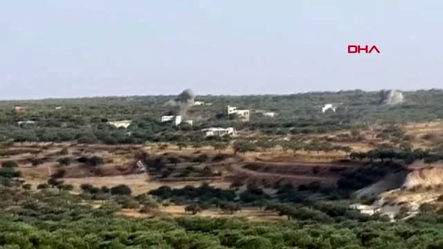 Rus uçakları, idlib'in güneyindeki köyleri vurmaya devam ediyor