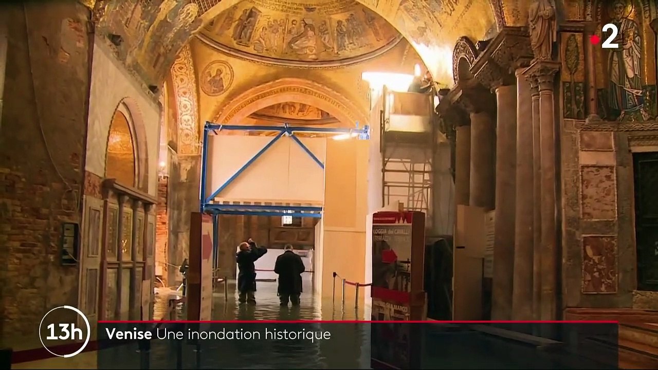 Italie : les images impressionnantes de Venise, inondée après une marée haute historique