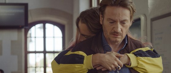 LOLA VERS LA MER bande-annonce officielle
