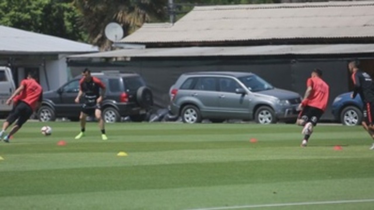 Jugadores de la selección chilena no jugarán amistoso ante Perú por crisis social