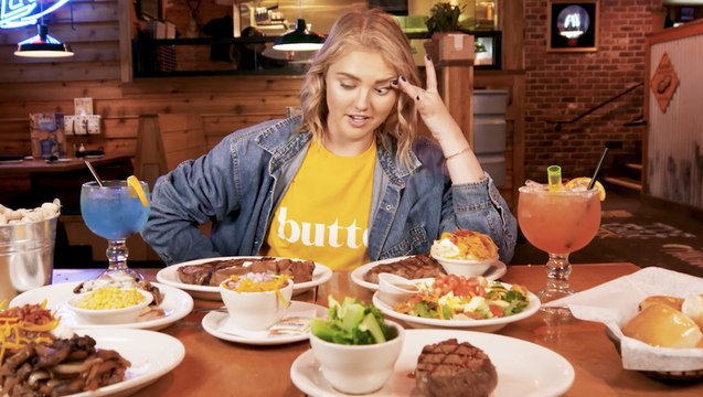 Julia Tries All Of The Most Popular Menu Items At Texas Roadhouse