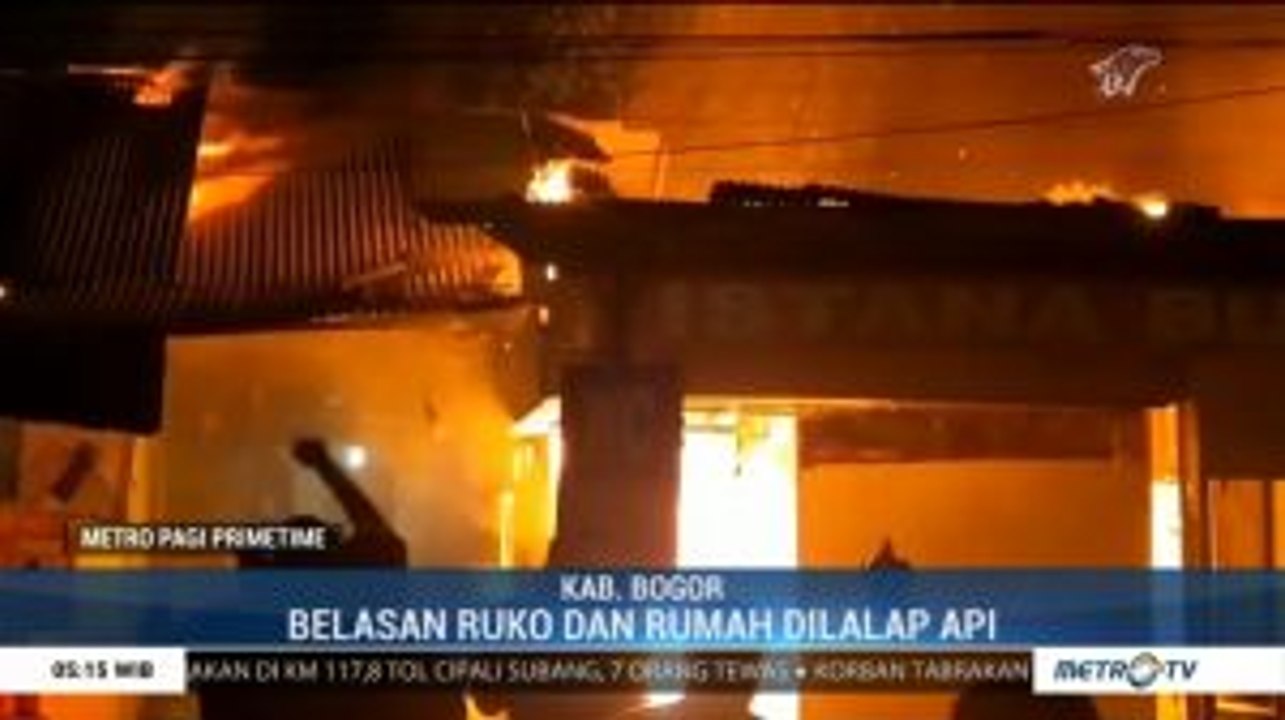 Belasan Ruko dan Rumah di Cileungsi Hangus Terb...