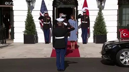 ترامب يتجاوز الخلافات الأمريكية - التركية ليركز على صداقته مع إردوغان