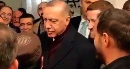 Erdoğan, camide kendisine "I love you man" diyen kişiye İngilizce karşılık verdi: I love you