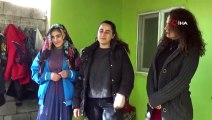 Fedakar Öğretmenler Kapı Kapı Gezerek Öğrencileri Eğitime Kazandırıyor